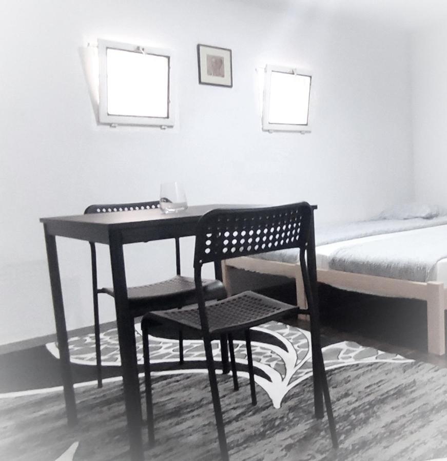 Farmhouse Studios Belgrade Extérieur photo
